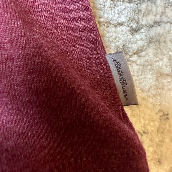 Eddie Bauer Women's Favorite Long-Sleeve V-Neck Long Sleeve M Dusty Red Shirt - Picture 6 of 6